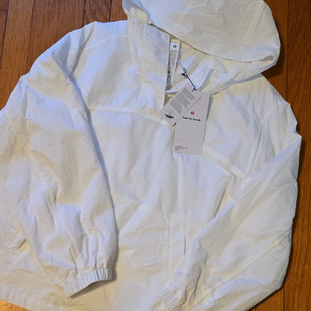 Lululemon White Pack Lite Anorak